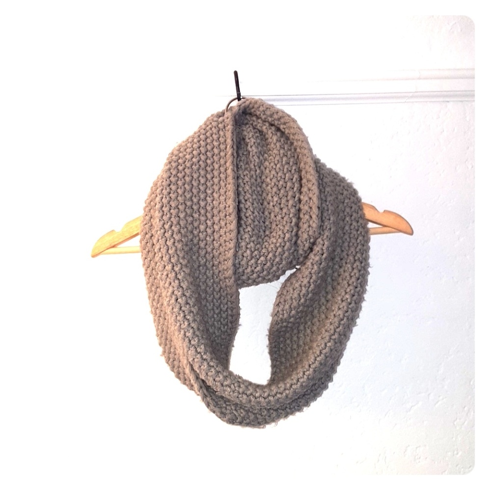Infinity scarf